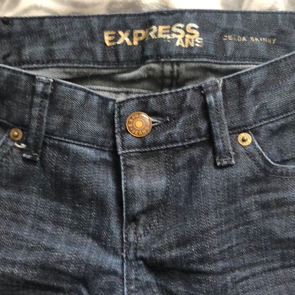 Jeans - Picture 2 of 4